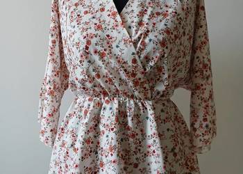 Bluzka damska,elegancka, biała w kwiaty, rozmiar s