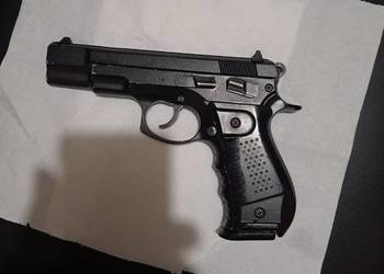 pistolet hukowy