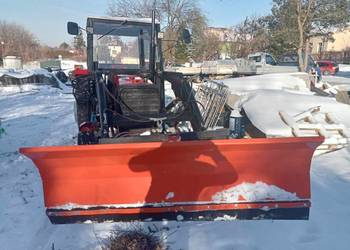 odśnieżanie  pługiem traktorowym/ wywóz śniegu wywrotka