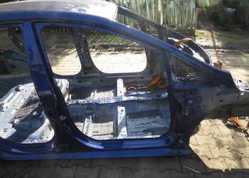 PRÓG SŁUPEK PRAWY BOK 2H FORD FIESTA MK8 5D