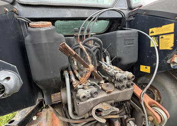 Massey Ferguson 8160 Rozdzielacz Hydrauliczny 3 CZĘŚCI 3713021M93 Massey Ferguson 8160 Rozdzielacz Hydrauliczny 3 CZĘŚCI 3713021M93