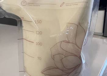 Mleko matki, pokarm dla dziecia. Odciągnięte