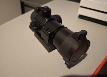 Kolimator CQB z niskim mocowaniem