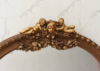 Drewniana Konsola Pod Ścianę Z Okrągłym Lustrem - Barok - Marmur Anioły