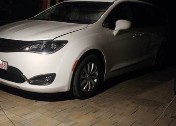 Chrysler Pacifica listwa progowa lewa