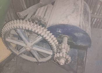 Sprzedam parnik i sieczkarnie