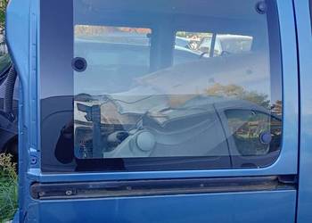 Szyba boczna karoseryjna prawa Fiat Doblo 1 01r