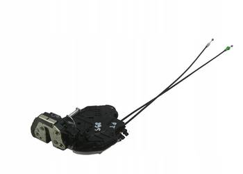 ZAMEK DRZWI TYŁ  PRAWY EUROPA SEDAN E16 E17 E18 Toyota Corolla XI (2013-  )