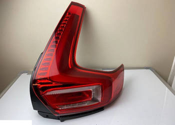 Volvo xc40 lampa tylna prawa 31446791