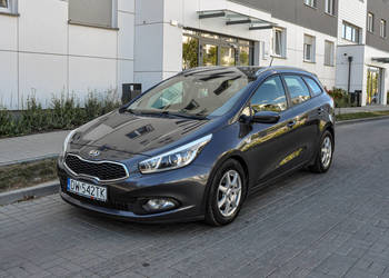 Kia Ceed Salon PL