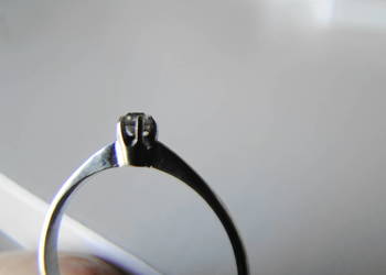 Subtelny pierścionek srebro 925