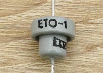 Kondensator tantalowy 50 uF / 15 V typu ETO-1 ELWA retro PRL