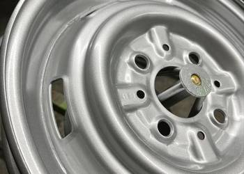 Felgi Fiat 126 el bezdętkowe po renowacji