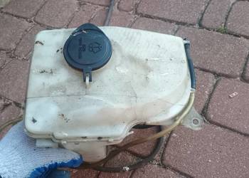 Zbiorniczek spryskiwaczy corolla e10, starlet