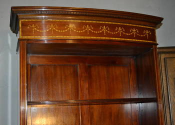 biblioteka , regał zdobiony . lite drewno .