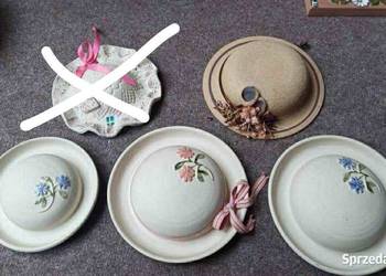Kafel ceramiczny. Syg. Gabriel. Sweden. Kapelusz.