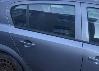 Drzwi prawe tył Opel Astra H