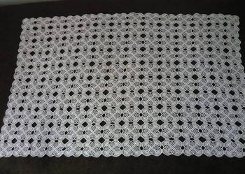 obrus robiony szydełkiem