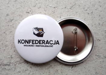 Przypinka znaczek zapinany na agrafkę. Konfederacja