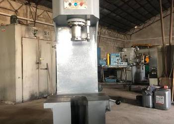 Prasa hydrauliczna P6324