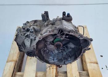 Volvo S60 V70 II 2.4 SKRZYNIA BIEGÓW manualna MANUAL P9482234