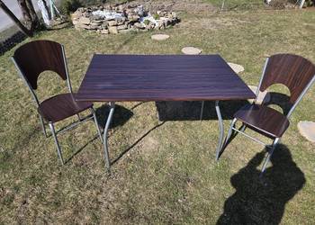 Stół z 4 krzesłami