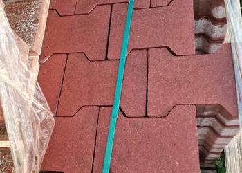 Sprzedam kostkę brukową Behaton bezfazy o grubości 8 cm w kolorze czerwonym