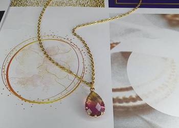 Piękny łańcuszek z zawieszką