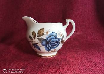 Mlecznik Dorchester. Made in England. Z granatową różą.