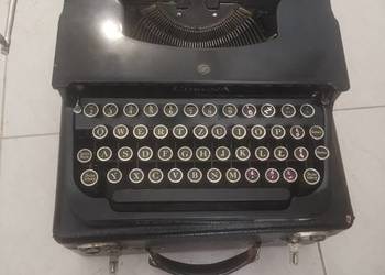 Piękna zabytkowa maszyna do pisania Corona LCSmith Typewriters lnc