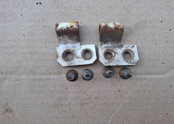 Zawiasy tylnej belki pokrywy silnika Fiat 126p Maluch