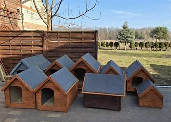 Buda dla psa ocieplona solidna