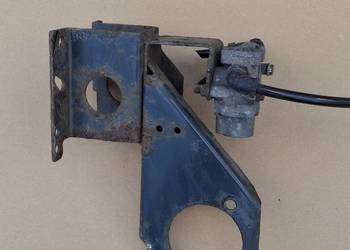 IVECO EUROCARGO WSPORNIK POMPY HAMULCOWEJ ZAWÓR MODULATOR EBS 4721950550