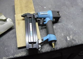 zszywacz, gwożdziarka pneumatyczna
