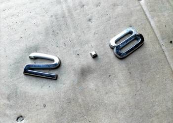 AUDI A6C5 2.8 ZNACZEK EMBLEMAT