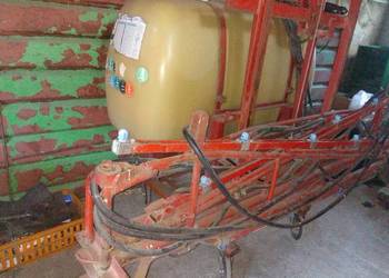 Opryskiwacz RAU 600 L
