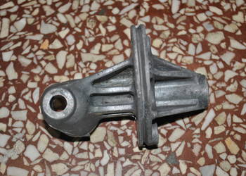 Podstawa alternatora AUDI A4B5 A6C5 PASSAT B5 SKODA SUPERB 1 2,5 V6 TDI AKN