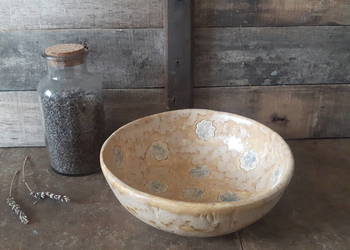 Misa ceramiczna ręcznie wykonana.
