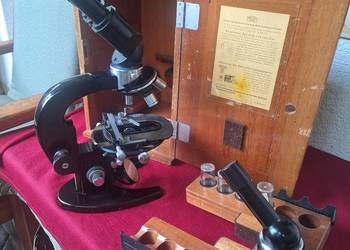 Mikroskop Zeiss Jena.