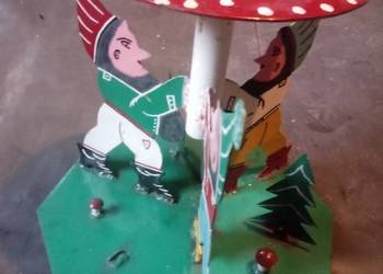 Stojak pod choinkę Mikołaje