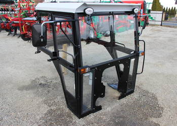 Kabina do ciągnika C-330 bez błotników Naglak "Elegant" kolor RAL7035