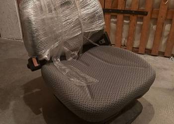 Siedzenie pneumatyczne do traktora