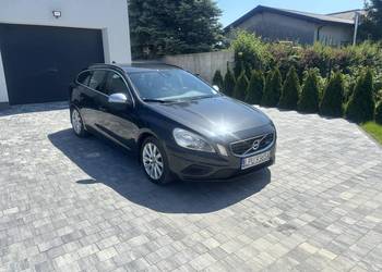 Volvo v60 R-Design* Skóra*Kamera*Ksenon*