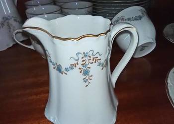 Mlecznik. Niebieskie kwiatki.  Hutschenreuther.