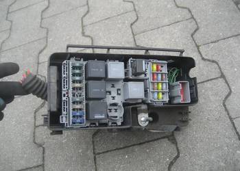 volvo xc90 02-14r 2,4 tdi puszka bezpieczników 30797010 volvo xc90 02-14r 2,4 tdi puszka bezpieczników 30797010