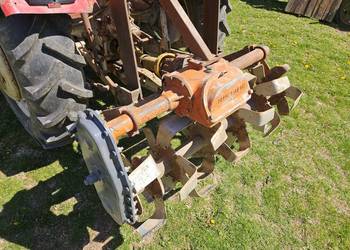 Glebogryzarka HOWARD 140-150 cm c330 T25 c360