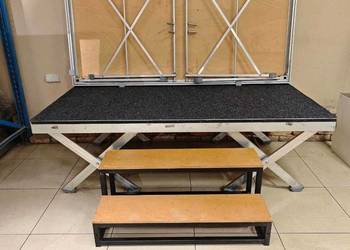 Podest / scena eventowa 200x200 cm - stabilna, składana