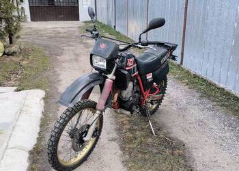 Yamaha XT600 na chodzie z papierami, do dopieszczenia