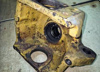 Zwrotnica lewa CAT 428C 432D ZF używana stary typ