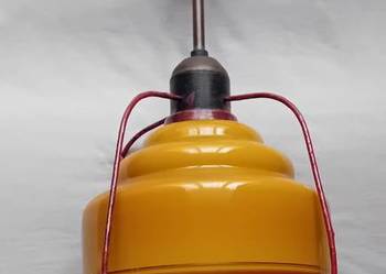 Lampa sufitowa art deco.